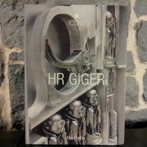 HR GIGER (Icons) (01)